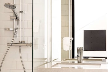 Double Room (Compact)