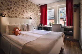 Standard Double Room, 1 Queen Bed