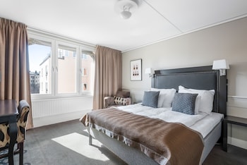Standard Room, 1 Queen Bed