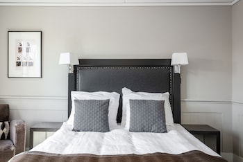 Standard Room, 1 Queen Bed