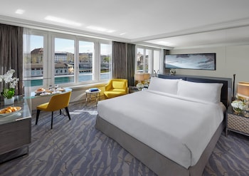 Room, River View