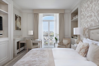 Superior Room, Lake View (Partial)