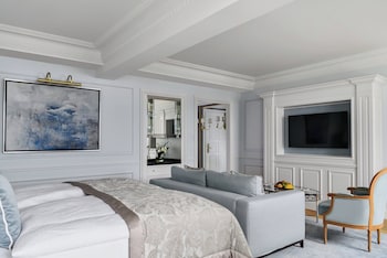 Deluxe Room, Lake View