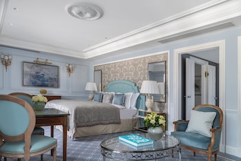 Deluxe Room, Lake View