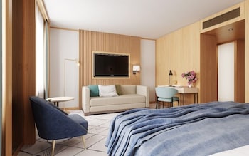 Family Room, 2 Bedrooms (City)
