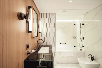 Deluxe Room (Riverside, Double)