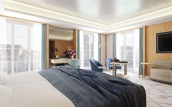 Room, Corner (Riverside, Panorama)