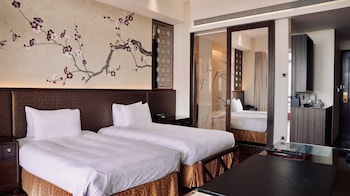 Superior Room (Superior Room-Side View)