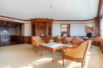 Executive Suite, River View