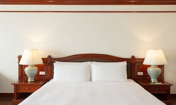 Superior Room, 1 King Bed