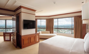 Executive Suite, River View