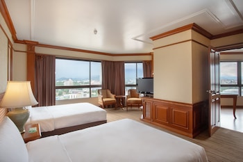 Grand Suite, 2 Double Beds, River View