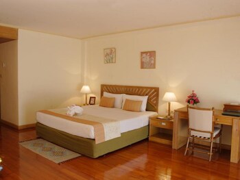 Deluxe Double or Twin Room, Pool View