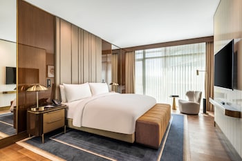 Premium Room, 1 King Bed