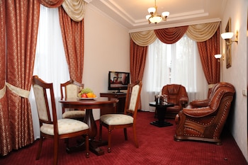 Luxury Suite