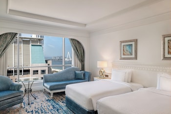 Club Room, 1 Double Bed, Smoking, Partial Sea View