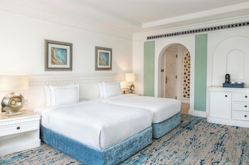 Club Room, 2 Twin Beds, Smoking, Oceanfront