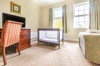Spacious Manor Double