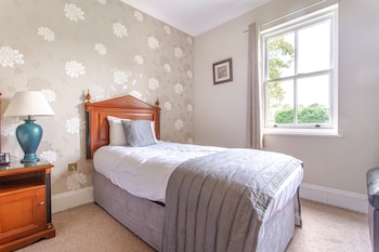 Spacious Manor Double
