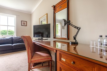Spacious Manor Double