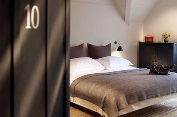 Superior Room, 1 King Bed, Non Smoking