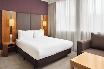 Premium Room, 1 Queen Bed with Sofa bed