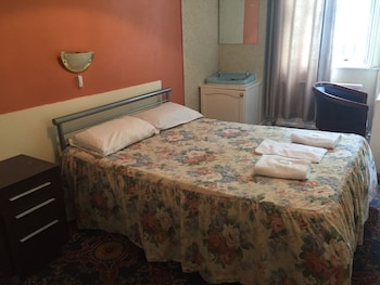 Basic Double Room, Shared Bathroom