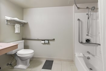 Room, 2 Queen Beds, Accessible, Non Smoking