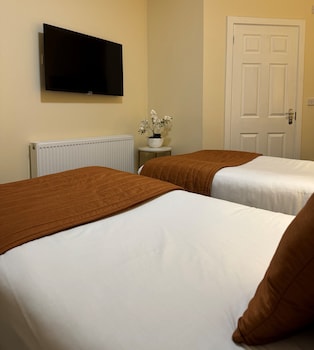 Small Twin Room No Window