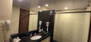 Deluxe Room, 1 King Bed