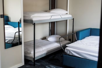 Classic Room Six