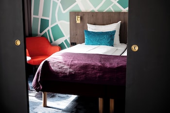 Classic Twin Room Small