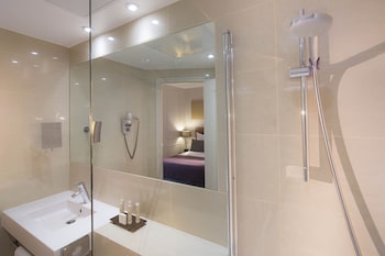 Traditional Room, 1 Double or 2 Twin Beds (Comfort)
