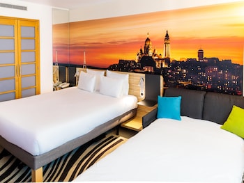 Superior Room, 1 Queen Bed with Sofa bed