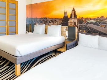 Superior Room, 1 Queen Bed with Sofa bed