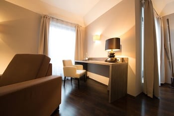 Suite, 2 Bedrooms, Balcony