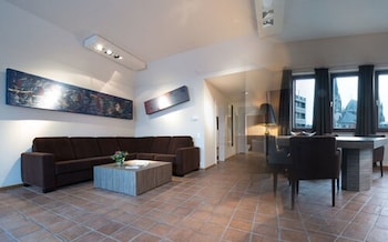 Suite, 2 Bedrooms, Balcony