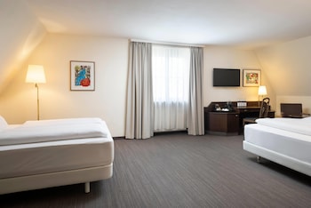 Family Room, 1 King Bed