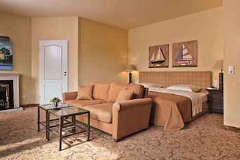 Deluxe Room, 1 Double Bed, Lake View (Balcony)