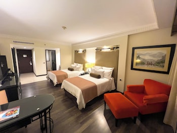 Deluxe Two Full Size Bed
