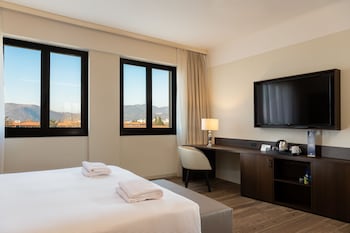 Superior Room, 1 King Bed