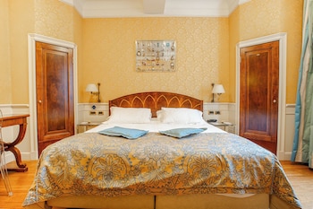 Junior Superior Room 1 double bed with sofa bed