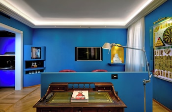 Luxury Apartment, 1 Queen Bed with Sofa bed, Annex Building