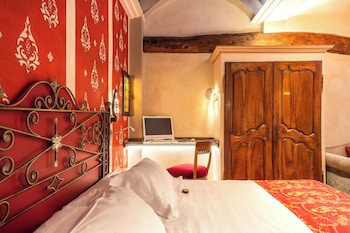 Deluxe Triple Room, 1 Queen Bed with Sofa bed