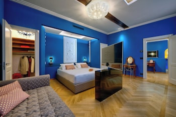 Luxury Apartment, 1 Queen Bed with Sofa bed, Annex Building