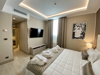 Luxury Suite
