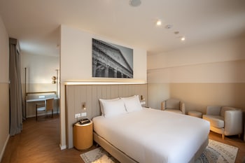 Junior Suite, 1 King Bed