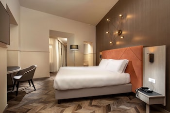 Room, 1 King Bed with Sofa bed