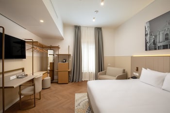 Superior King Room with Chair Bed