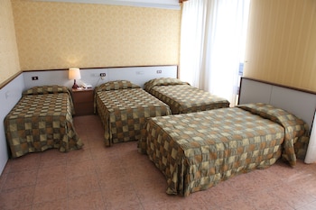 Classic Quadruple Room